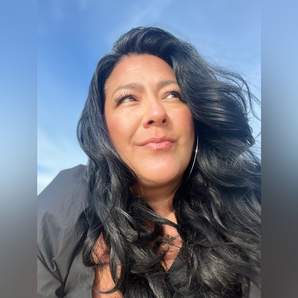 Meet your Posher, Maria - Picture 1 of 3